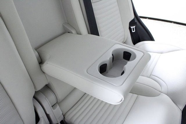 2025 Land Rover Discovery Dynamic SE