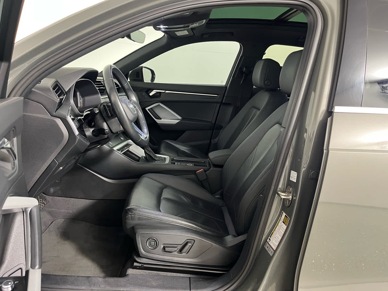 2023 Audi Q3 Premium 45 TFSI S line quattro Tiptronic