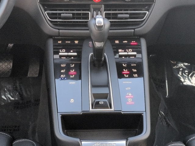 2024 Porsche Macan T