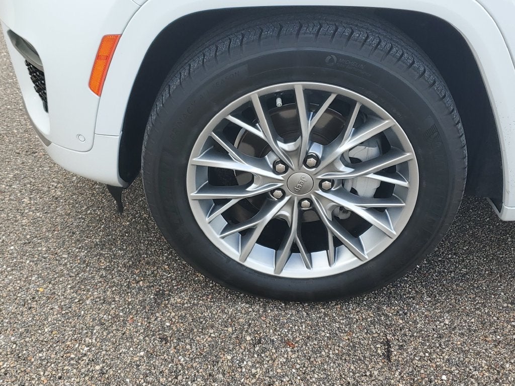2022 Jeep Grand Cherokee Summit