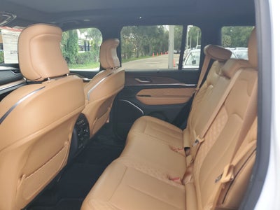 2022 Jeep Grand Cherokee Summit