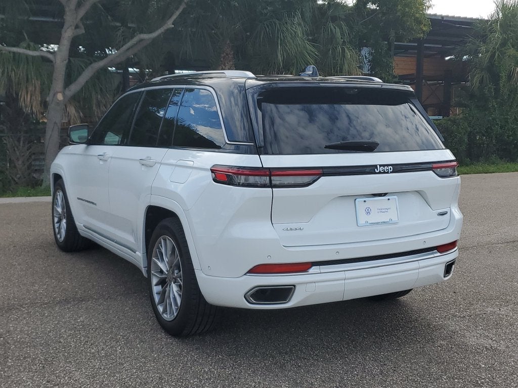 2022 Jeep Grand Cherokee Summit