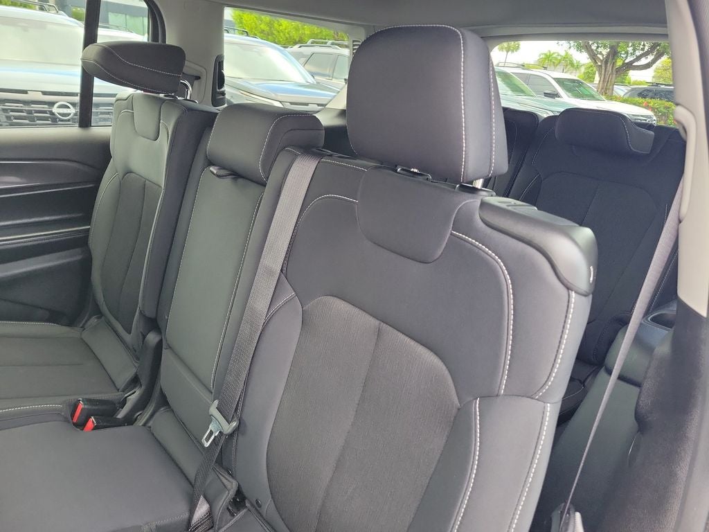 2022 Jeep Grand Cherokee L Laredo