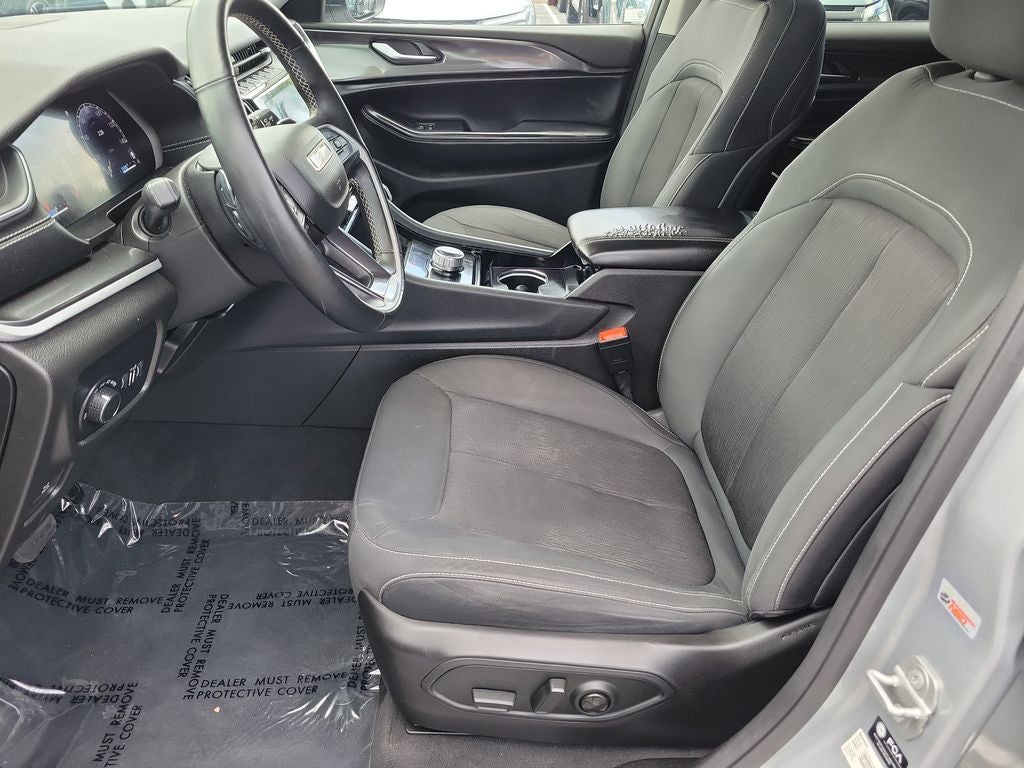 2022 Jeep Grand Cherokee L Laredo