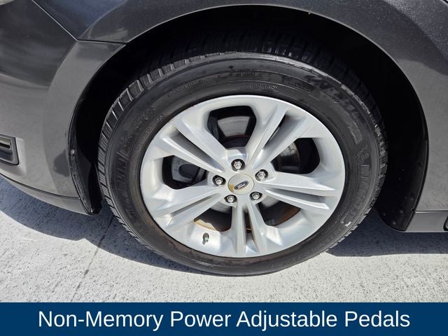 2015 Ford Taurus SEL