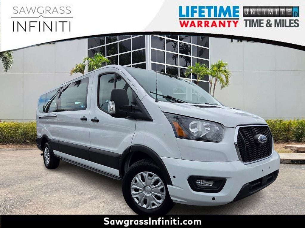 2024 Ford Transit Passenger Wagon XLT