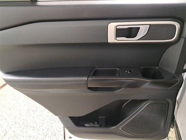 2020 Ford Explorer Base