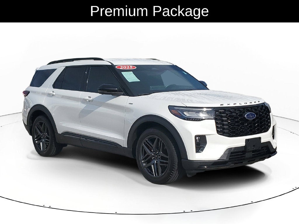 2025 Ford Explorer ST-Line