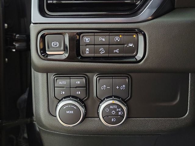 2025 GMC Yukon XL AT4