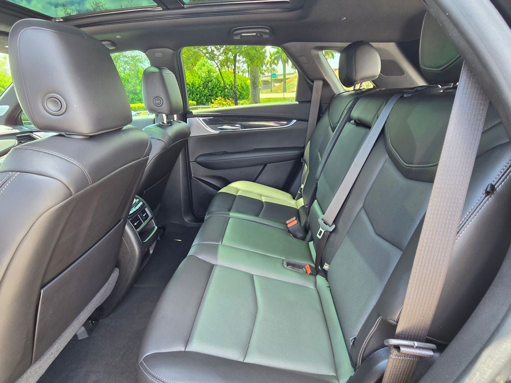 2022 Cadillac XT5 Premium Luxury