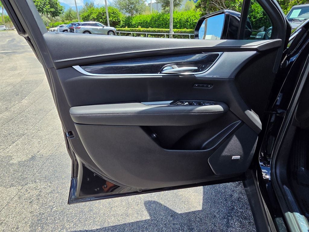 2022 Cadillac XT5 Premium Luxury