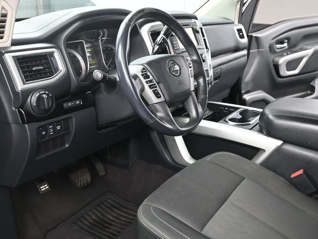 2017 Nissan Titan SV