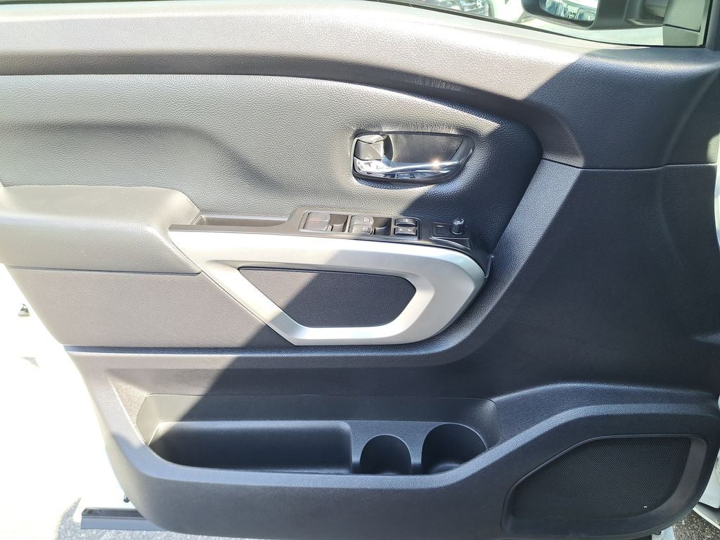 2024 Nissan Titan XD SV