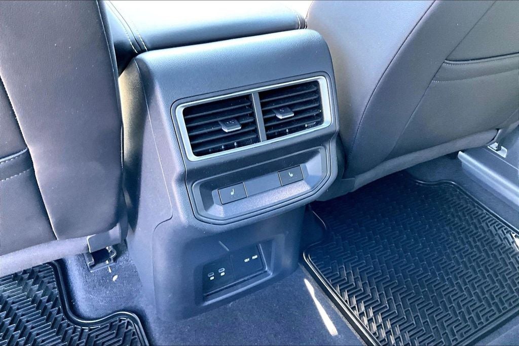 2024 Volkswagen Atlas Cross Sport 2.0T SEL Premium R-Line