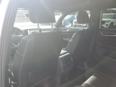 2024 Volkswagen Atlas Cross Sport 2.0T SEL Premium R-Line