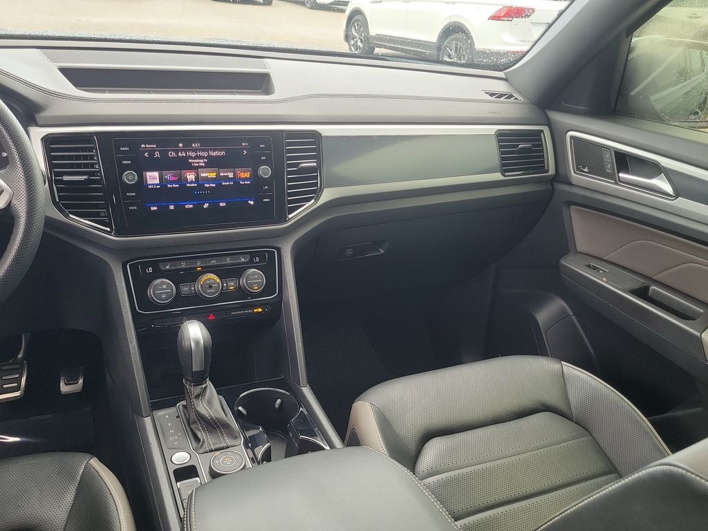 2023 Volkswagen Atlas Cross Sport 3.6L V6 SEL Premium R-Line