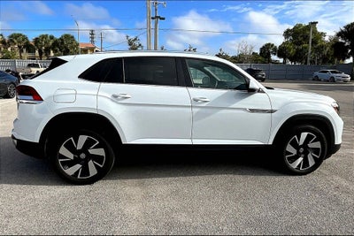 2025 Volkswagen Atlas Cross Sport 2.0T SE w/Technology