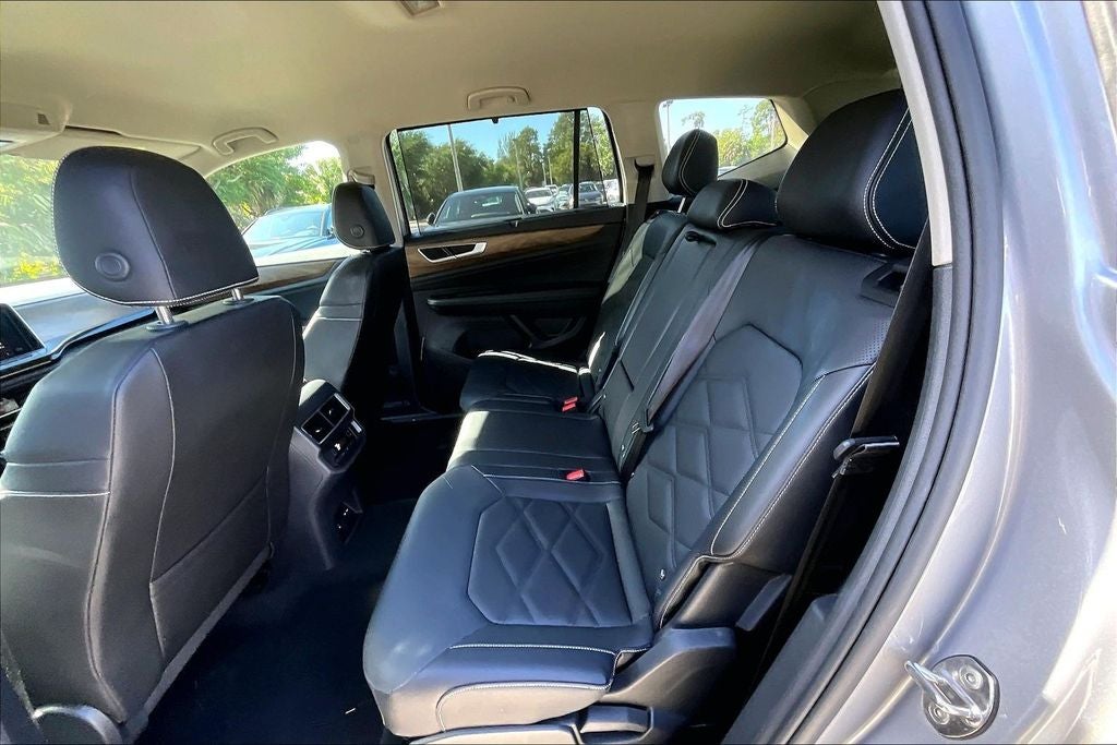2025 Volkswagen Atlas 2.0T SE w/Technology