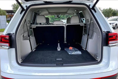 2025 Volkswagen Atlas 2.0T SE w/Technology
