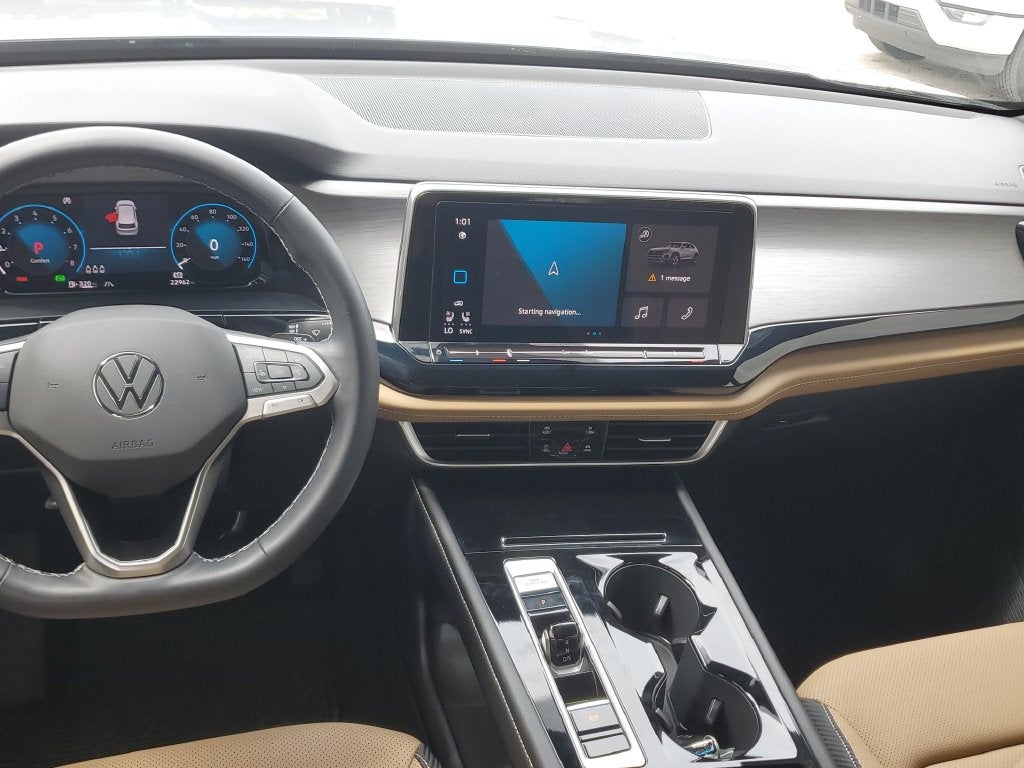 2024 Volkswagen Atlas Cross Sport 2.0T SE w/Technology
