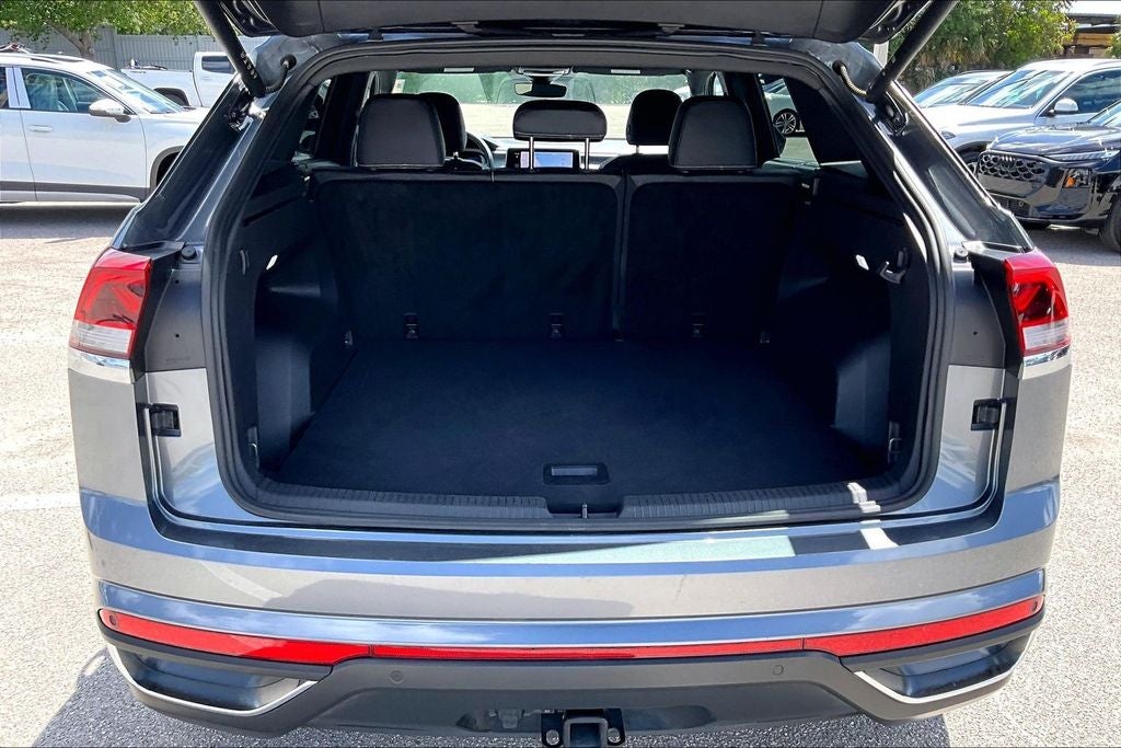 2025 Volkswagen Atlas Cross Sport 2.0T SE w/Technology