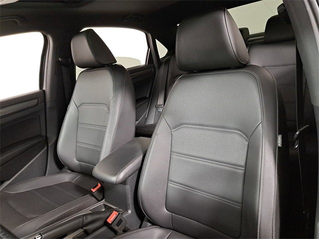 2022 Volkswagen Passat 2.0T R-Line