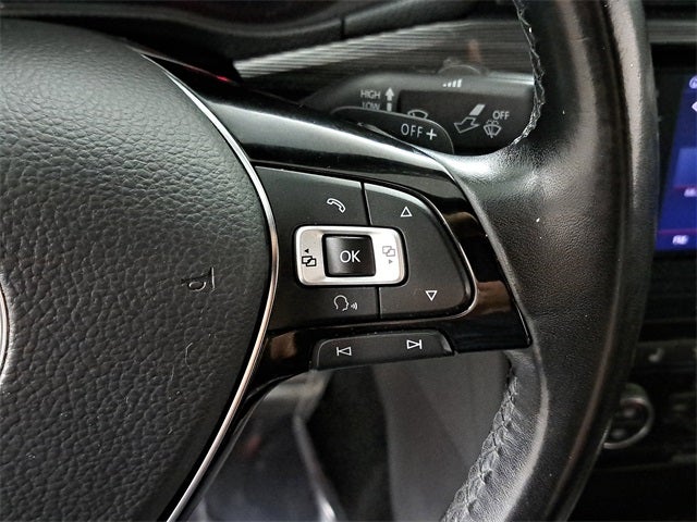 2022 Volkswagen Passat 2.0T R-Line