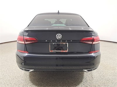 2022 Volkswagen Passat 2.0T R-Line