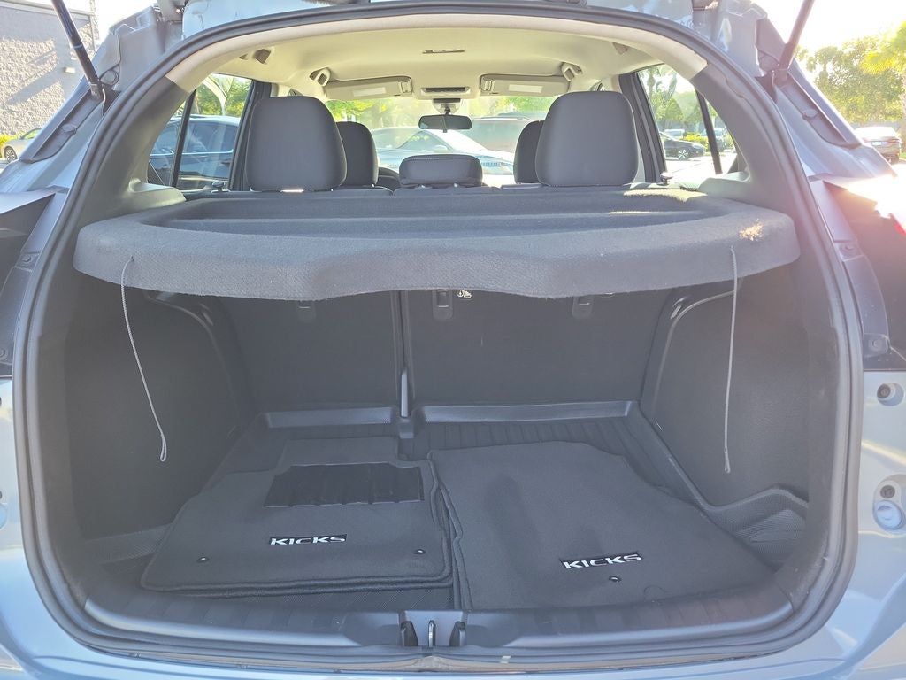 2023 Nissan Kicks SV