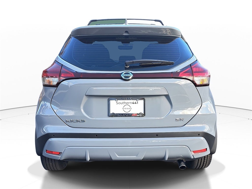 2021 Nissan Kicks SR