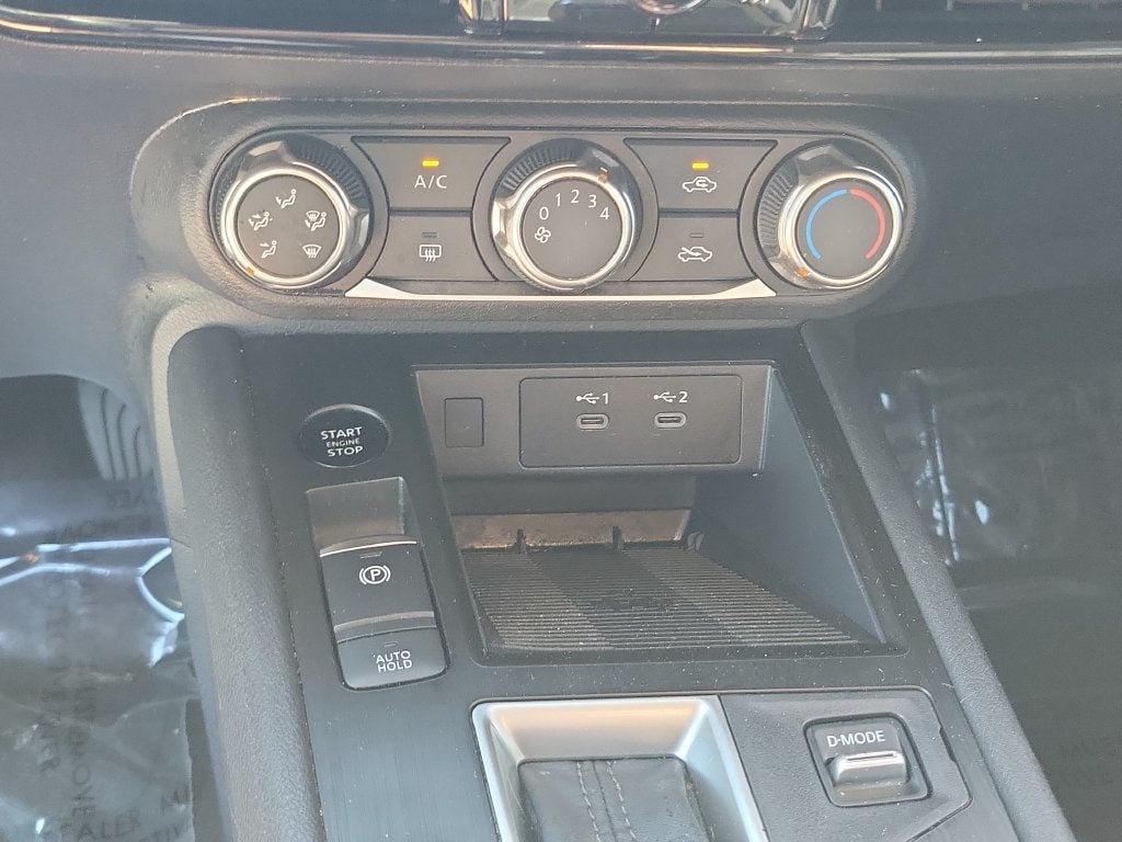 2025 Nissan Kicks SV