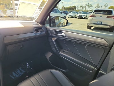 2023 Volkswagen Tiguan 2.0T SE R-Line Black