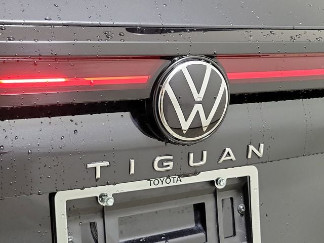 2025 Volkswagen Tiguan 2.0T SE