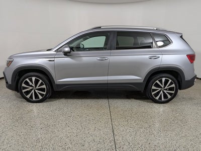 2024 Volkswagen Taos SE FWD