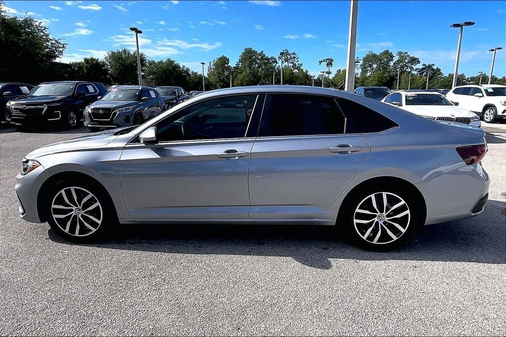 2025 Volkswagen Jetta 1.5T SE
