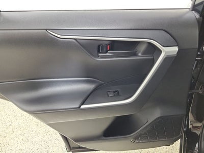 2022 Toyota RAV4 Hybrid LE