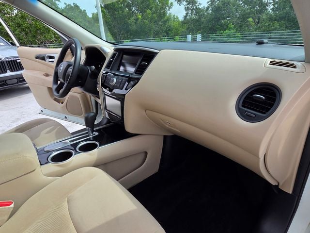 2016 Nissan Pathfinder S