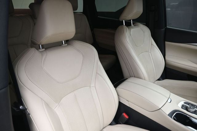2022 INFINITI QX60 LUXE