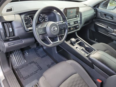 2024 Nissan Pathfinder S