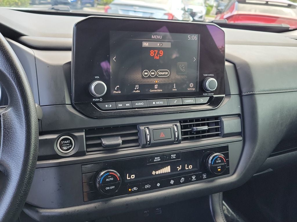 2024 Nissan Pathfinder S