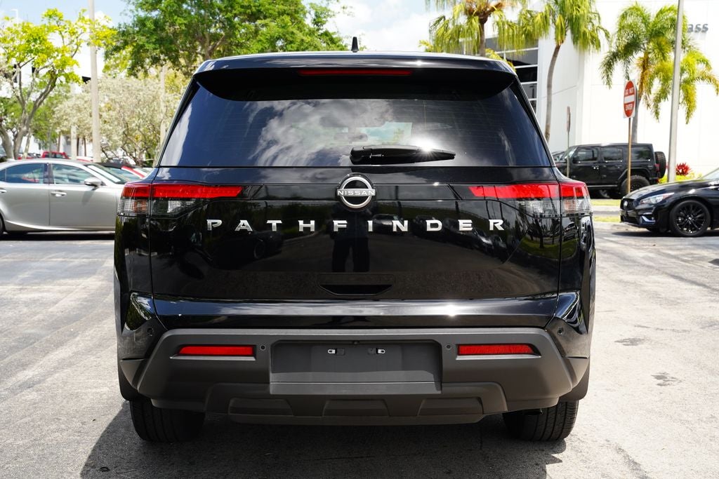 2023 Nissan Pathfinder S