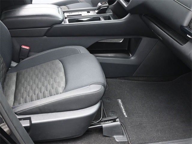 2024 Nissan Pathfinder S