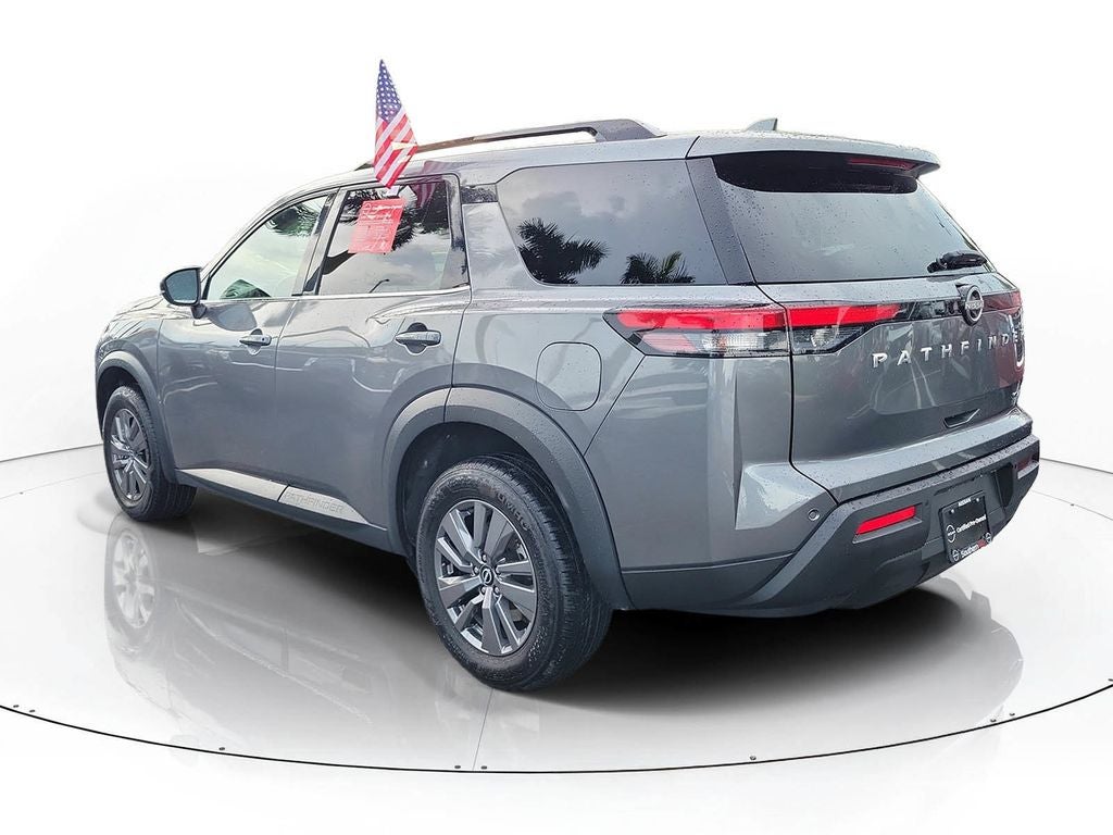 2024 Nissan Pathfinder SV