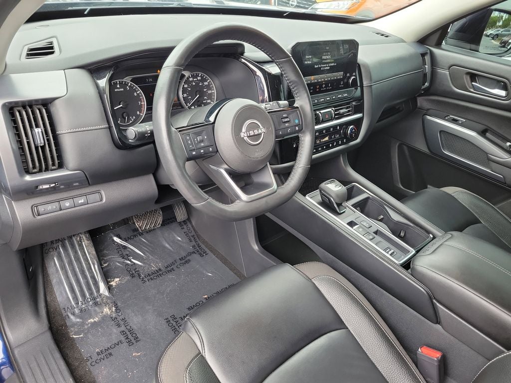2024 Nissan Pathfinder SL