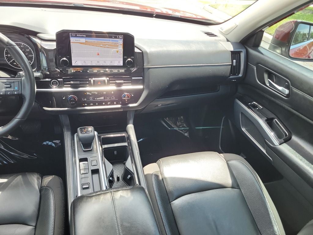 2023 Nissan Pathfinder SL