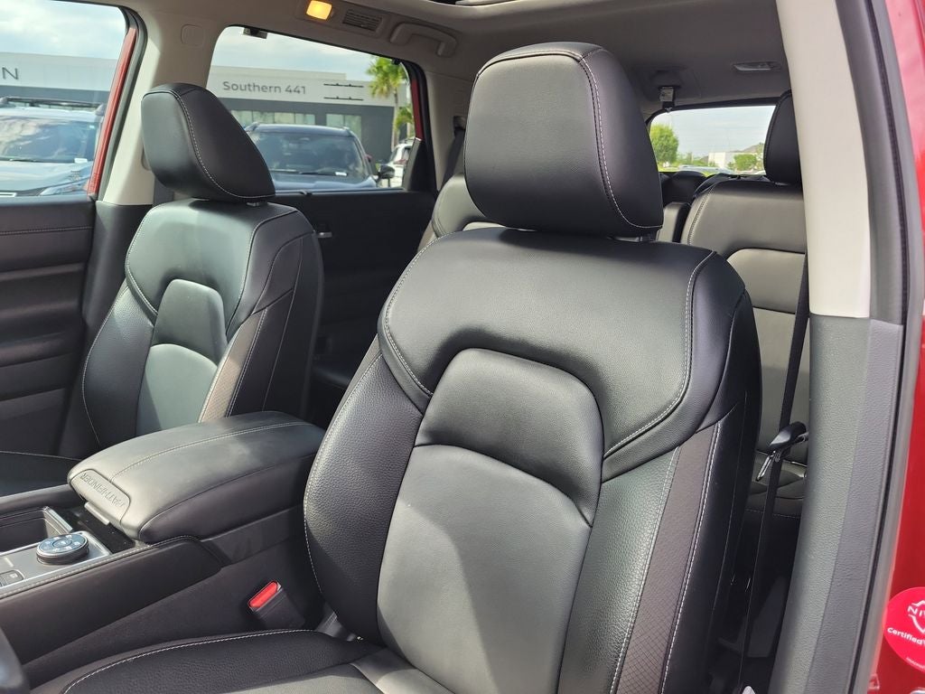 2023 Nissan Pathfinder SL