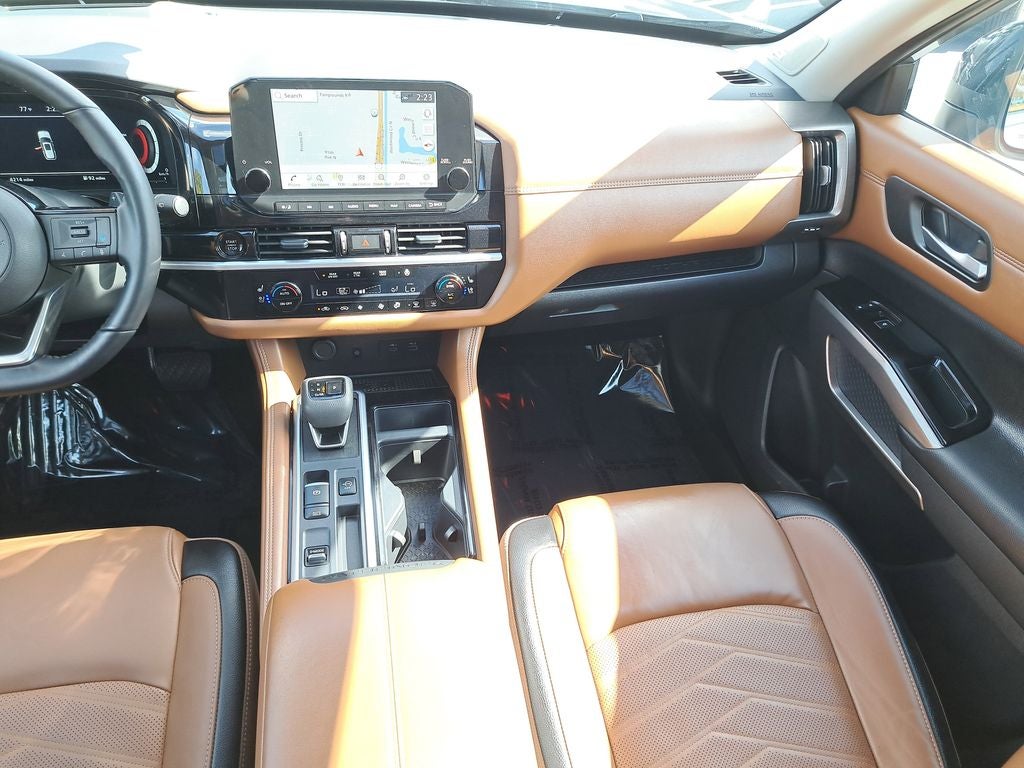 2025 Nissan Pathfinder Platinum