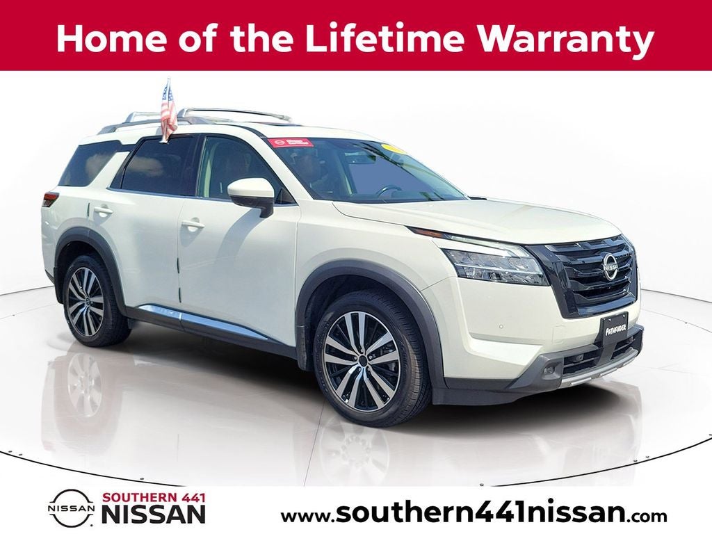 2023 Nissan Pathfinder Platinum