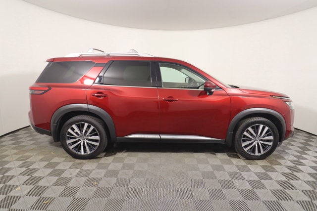 2022 Nissan Pathfinder Platinum 4WD