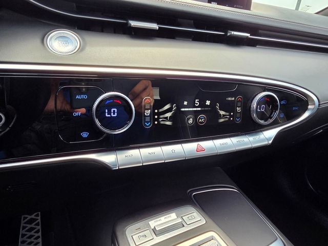 2024 Genesis GV70 2.5T